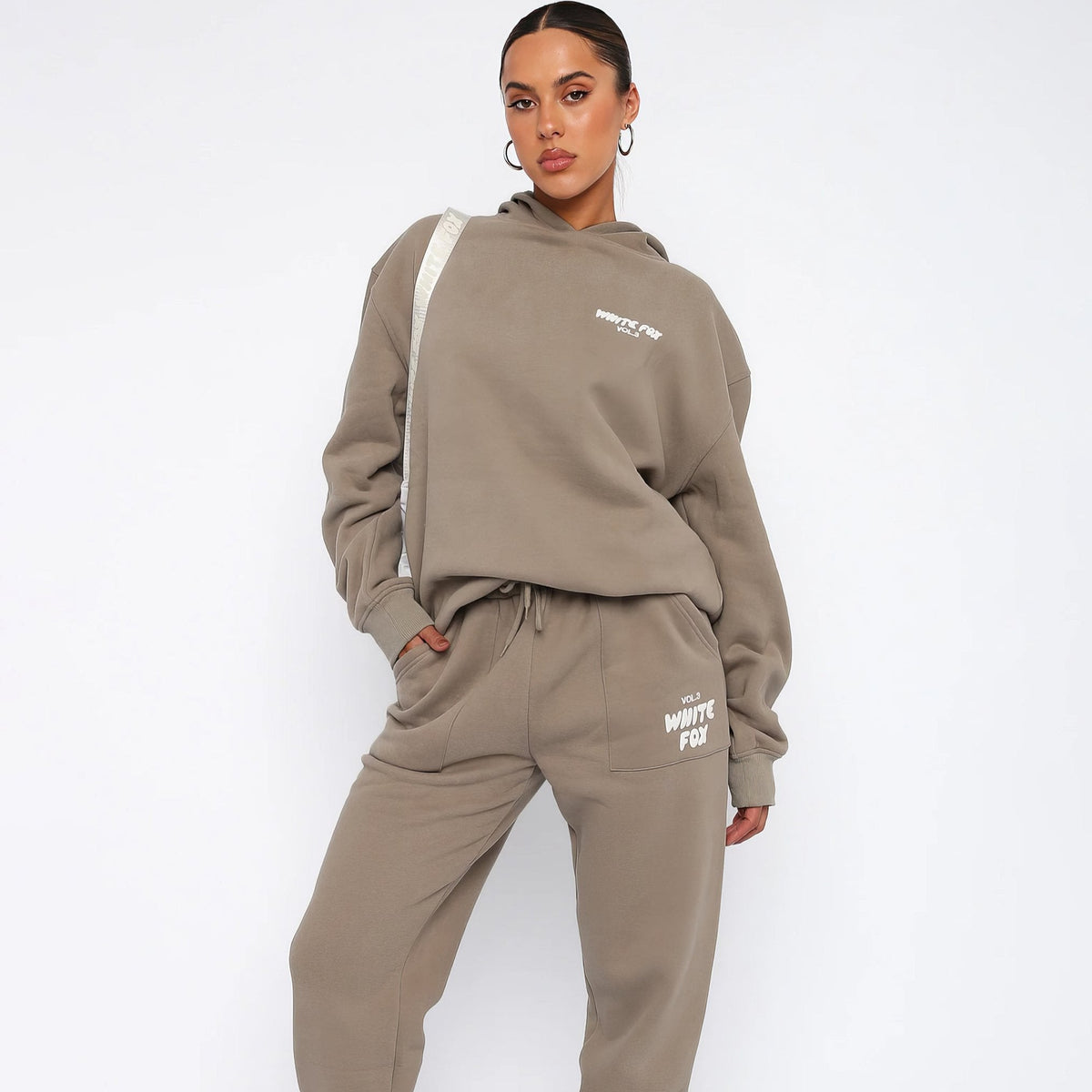Oréline - Elegantes Zweiteiliges Set: Hoodie und Hochtaillierte Jogginghose in Sanften Farben