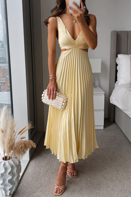 Elegantes Plissee Maxikleid mit Cut-Outs – Feminines Sommerkleid für Damen
