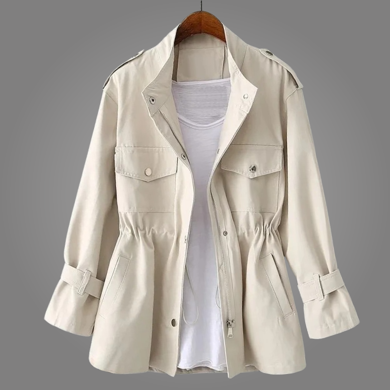 Leichte Übergangsjacke für Damen mit Taillenzug Taschen und modernem Utility Stil