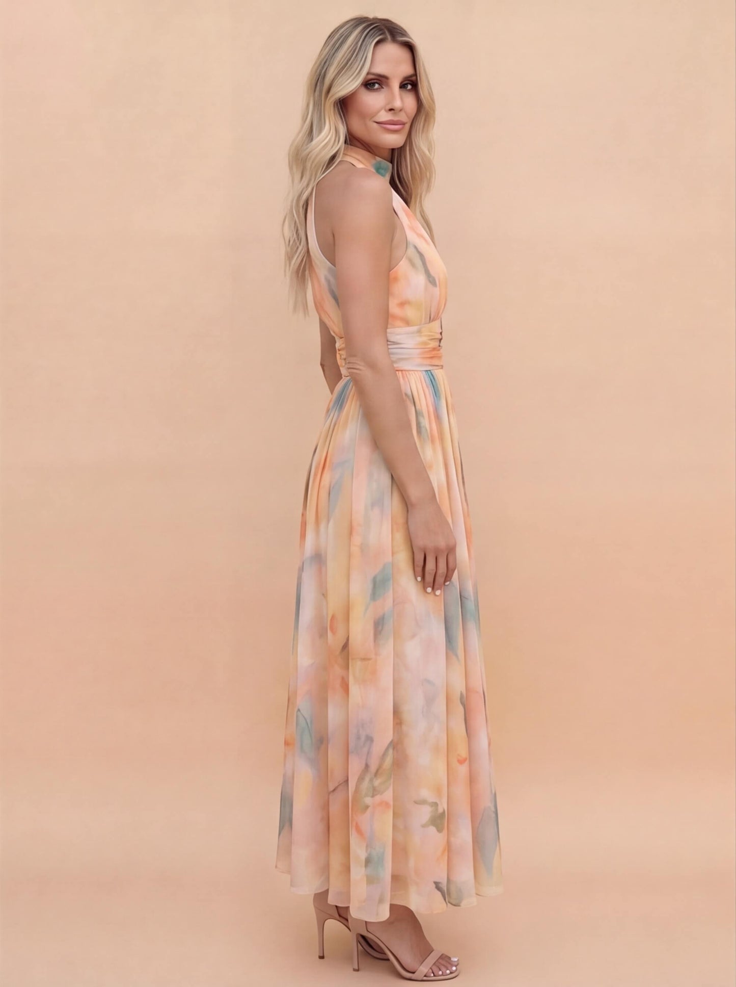 Elegantes Maxikleid für Damen – Luftiges Sommerkleid mit Halterneck & fließendem Fall