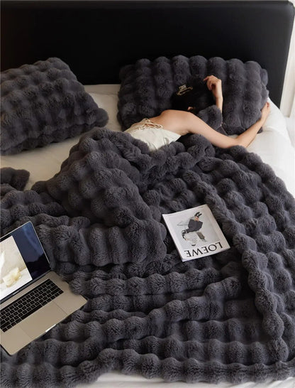 CosyFluff - Die unverzichtbare warme und atmungsaktive Fleece-Decke