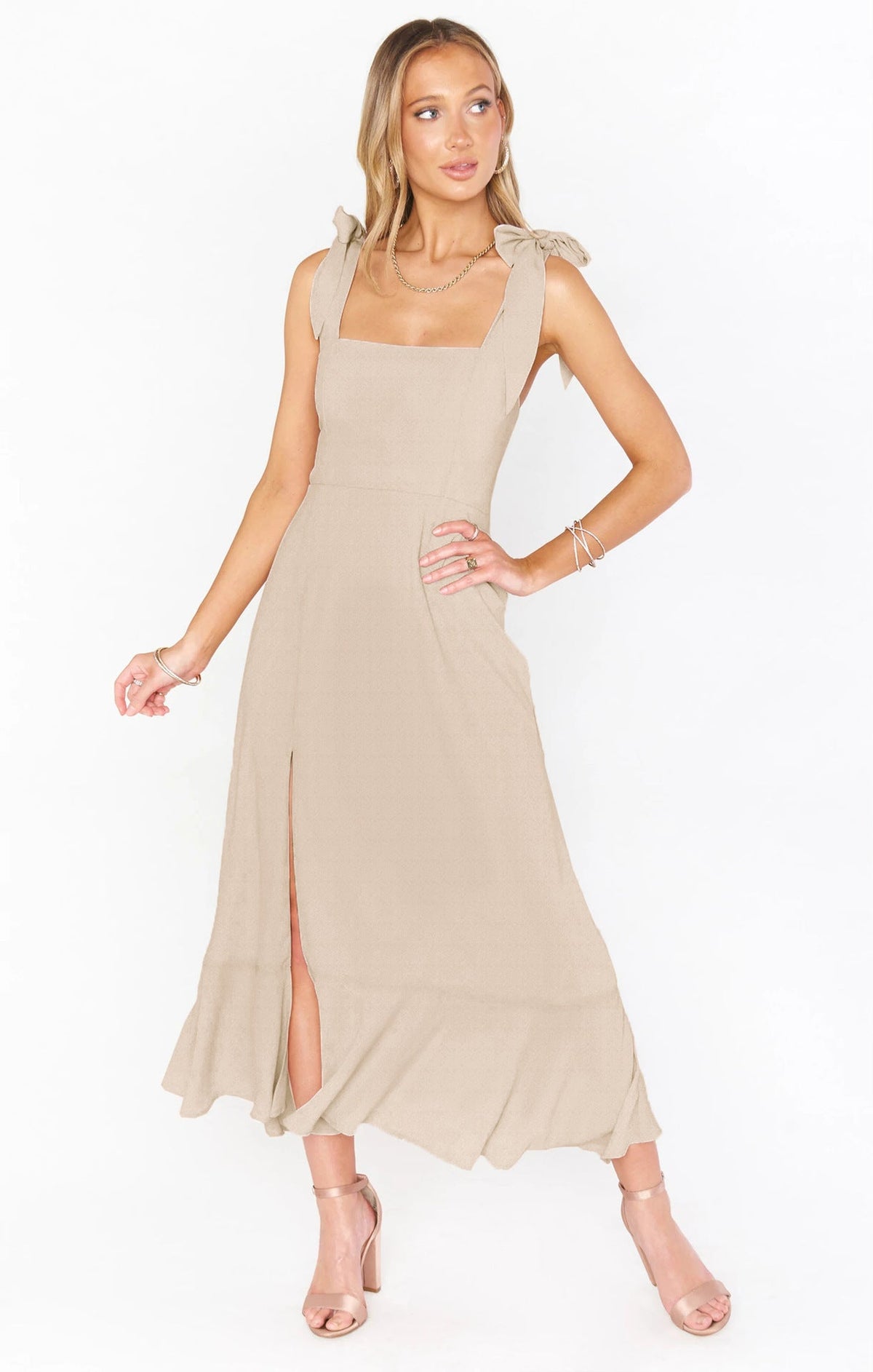 Élaria - Boho Kleid mit Schlitz und Trägern