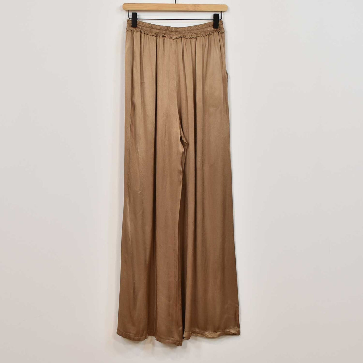Rosalique - Satin Chic Ensemble – Fließendes Oberteil & Weite Hose