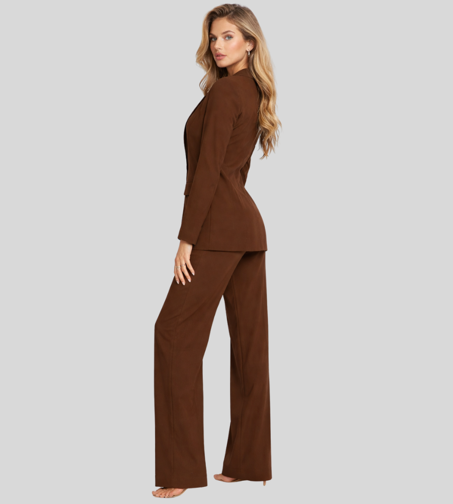 Eleganter Damen Hosenanzug mit Blazer – Tief ausgeschnitten & Weit geschnittene Hose