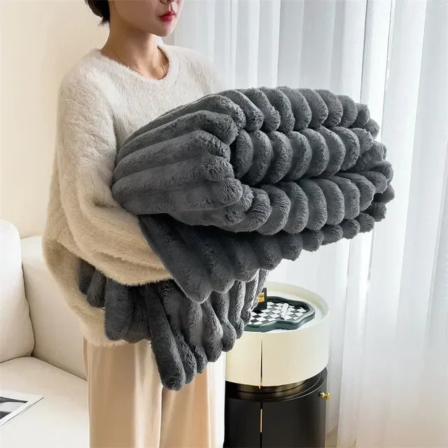 CozyCouture Maxi-Plüschdecke für luxuriösen Komfort und ultimativer Wärme für das Bett oder das Sofa