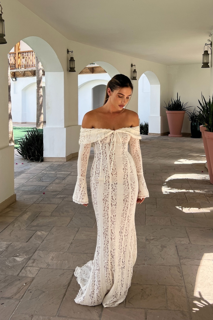Elegantes Spitze Maxikleid für Damen – Off-Shoulder Abendkleid mit figurbetonter Silhouette