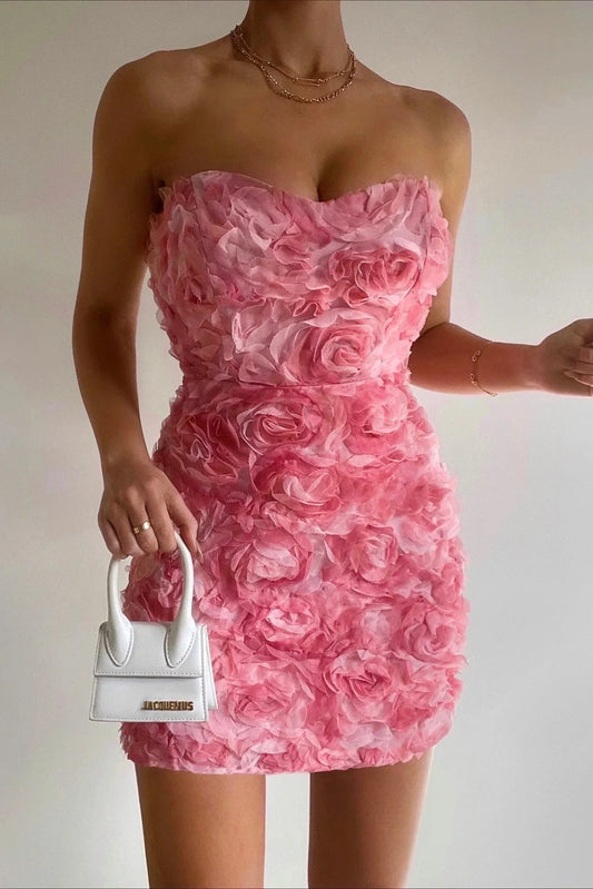 Ersine - Elegantes und Dehnbares Mini-Kleid ohne Träger mit Pailletten, Rüschen und roten sowie rosa Blumenmustern
