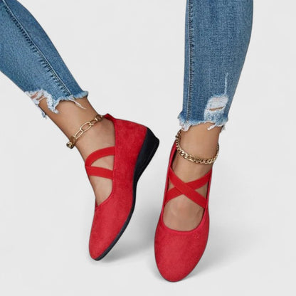 Elegante Ballerinas mit Kreuzriemen für Damen – Bequeme Keilabsatz Schuhe für Alltag & Freizeit