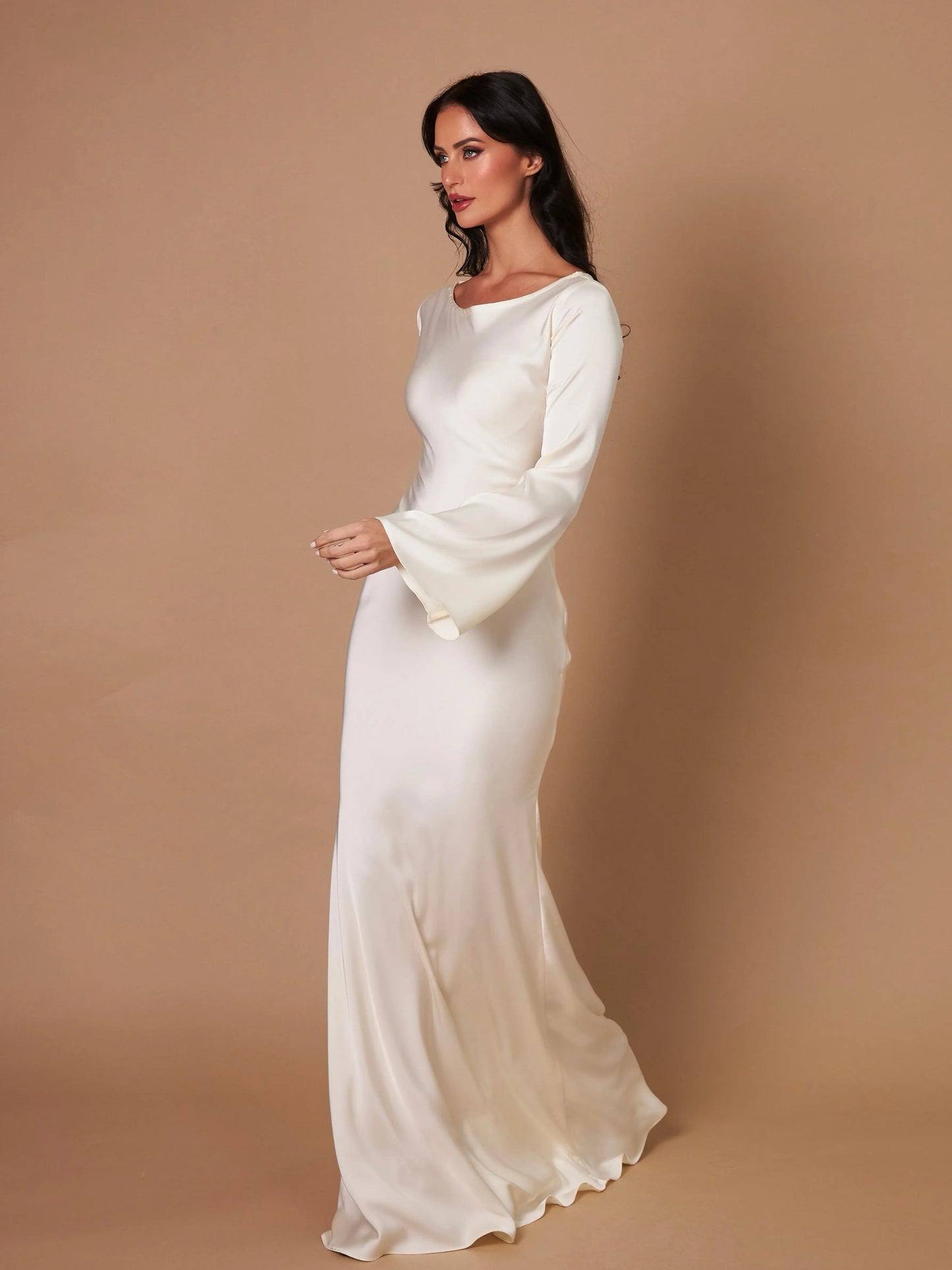 Elegantes Maxikleid mit Glockenärmeln für Damen – Figurbetontes Abendkleid mit Bindegürtel