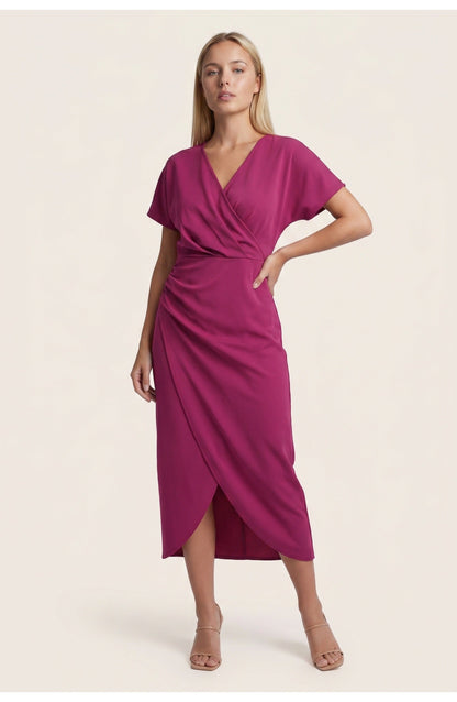 Elegantes Wickelkleid mit V-Ausschnitt für Damen – Figurbetontes Midikleid mit Taillenraffung & Schlitz