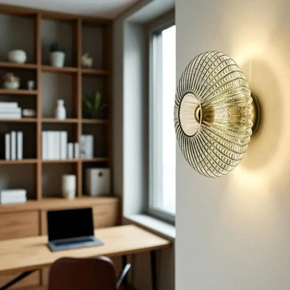 Rétrolume - Retro Wandleuchte aus modernem LED-Glas