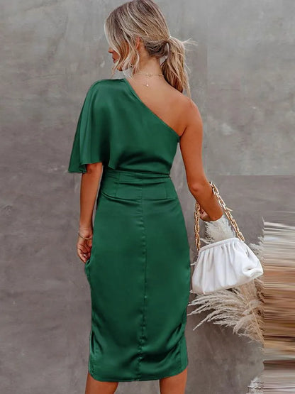 Elegantes One-Shoulder Midikleid mit Satin-Finish für Damen – Figurbetontes Abendkleid mit asymmetrischem Schnitt