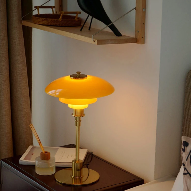 Vintage Tischlampe mit Pilzschirm – Elegante Retro Designleuchte für Wohnzimmer & Schlafzimmer