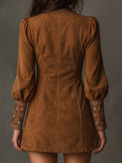 Elegantes Mini Kleid mit Stickerei – Figurbetontes V-Ausschnitt Boho Kleid für Damen