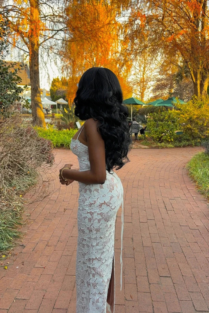 Elegantes Spitzen Maxi Kleid für Damen – Figurbetont & Rückenfrei mit Schnürung
