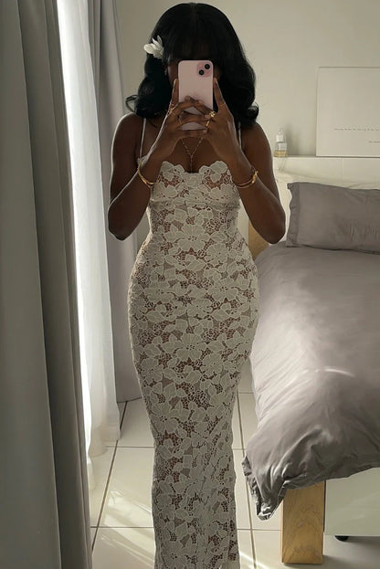 Elegantes Spitzen Maxi Kleid für Damen – Figurbetont & Rückenfrei mit Schnürung