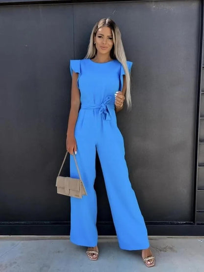 Noélia - Maxi-Overall aus Satin mit kurzen Ärmeln, welligen Schultern, Stehkragen, Taillengürtel und weitem Hosenbein