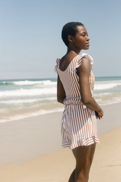 Figurformender Badeanzug-Overall mit integrierter Shorts für Damen – Bequem für Strand & Freizeit