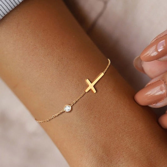 Feines Armband mit Kreuz-Anhänger & Zirkonia – Eleganter Schmuck für Damen