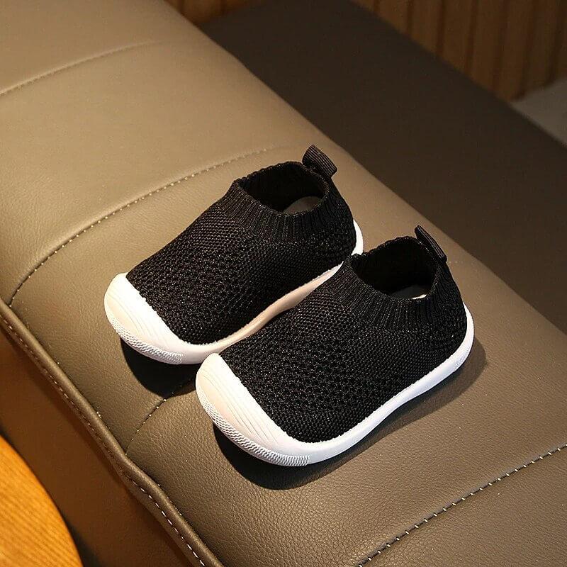 Émile - Atmungsaktive und Rutschfeste Babyschuhe