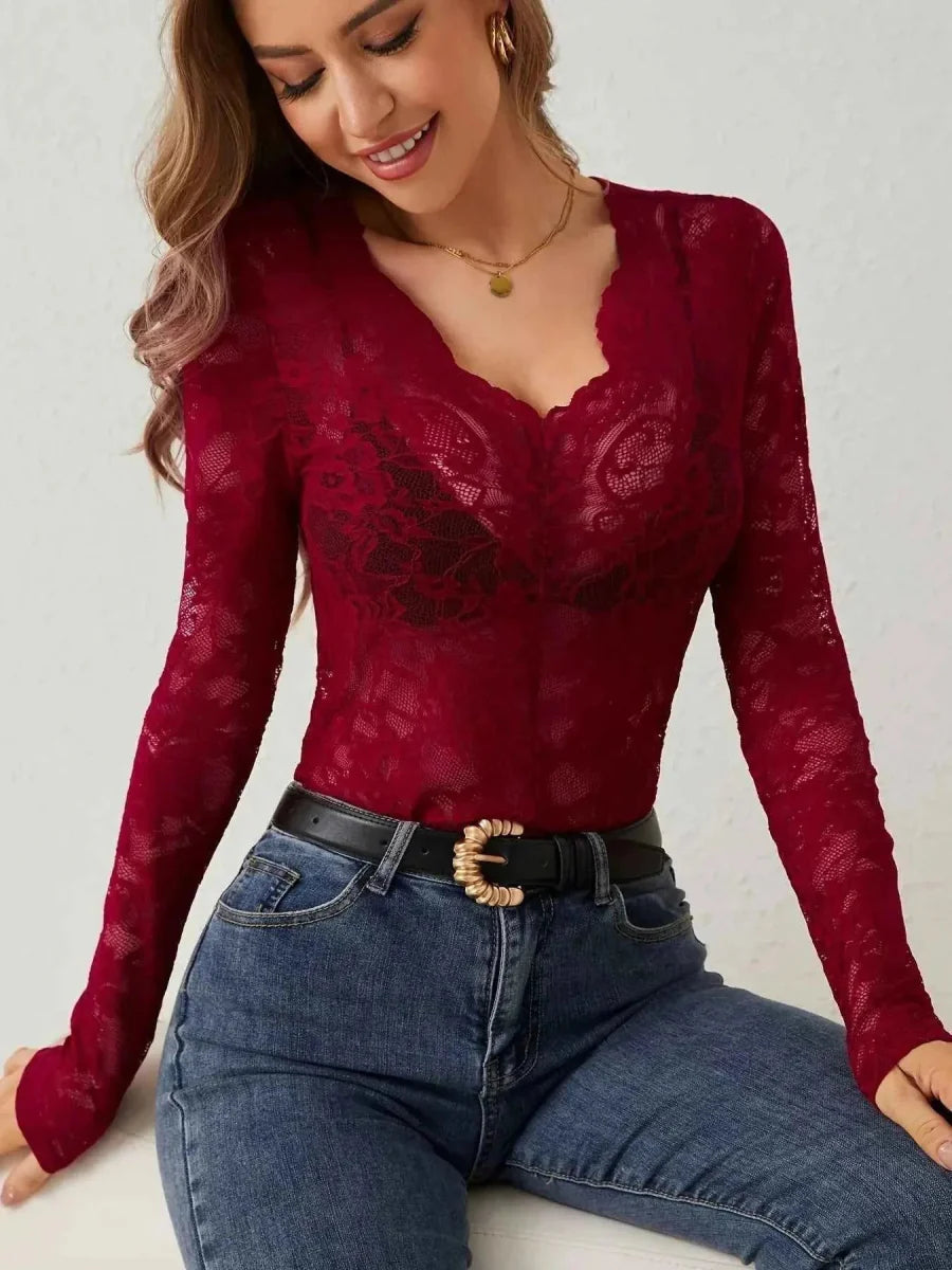 Elegantes Spitzen Langarmshirt mit V-Ausschnitt für Damen – Figurbetont & Verführerisch