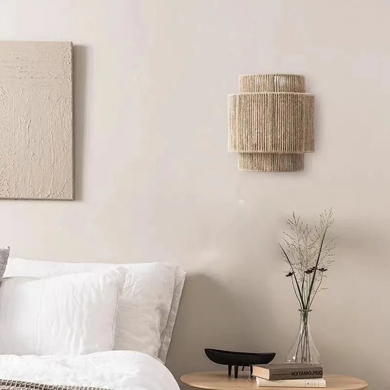 Ropelia - Wandleuchte aus Rattan-Seil