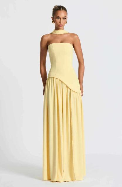 Elegantes Maxikleid für Damen – Schulterfreies Abendkleid mit Schlitz & Choker-Detail
