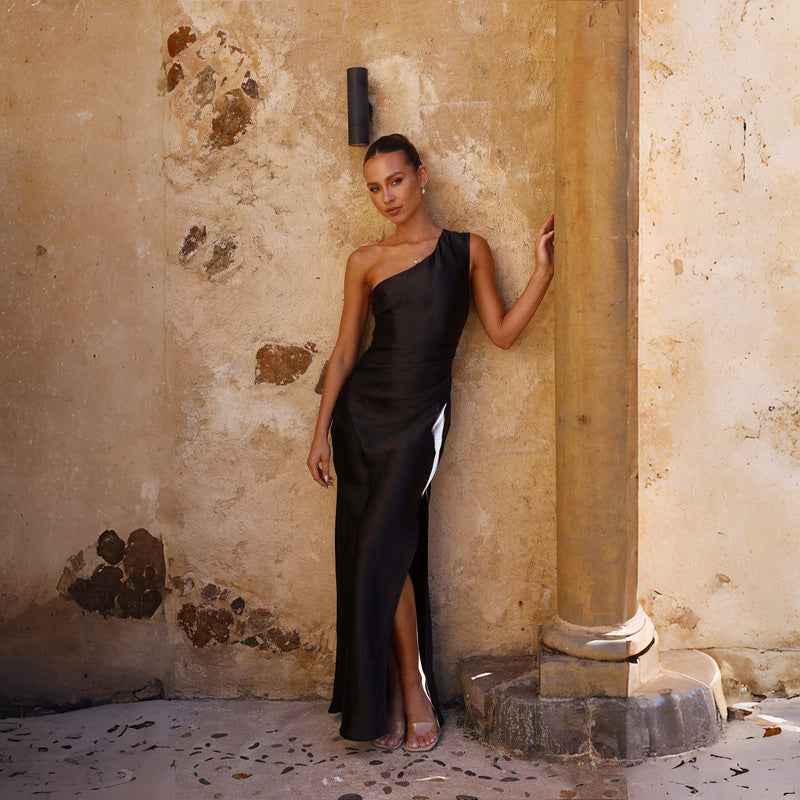 Elegantes One-Shoulder Satin Maxi Kleid für Damen – Figurbetontes Abendkleid mit Beinschlitz