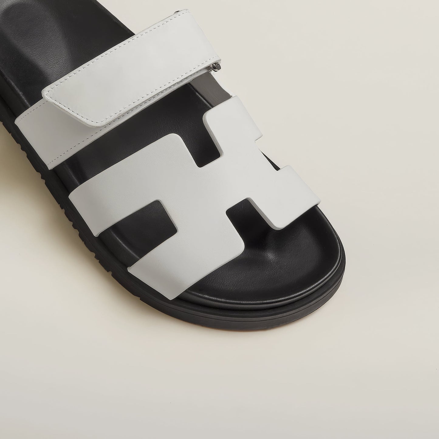 Komfortable Pantoletten mit verstellbarem Riemen für Herren – Elegante Freizeit Sandalen für Sommer & Urlaub
