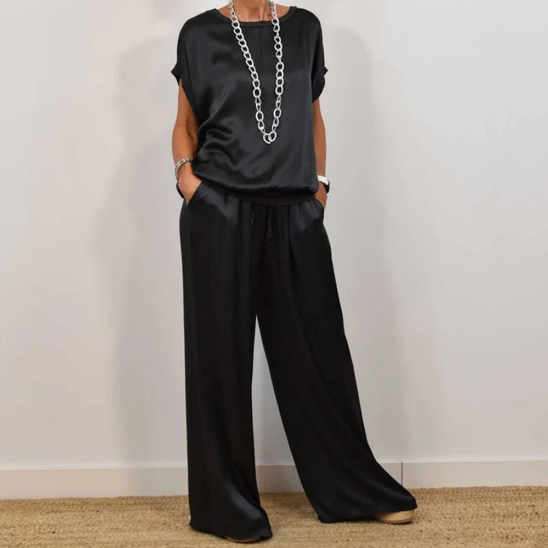 Elegantes Lounge-Set für Damen mit Weit geschnittener Hose & Fließendem Stoff