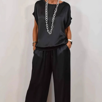 Elegantes Lounge-Set für Damen mit Weit geschnittener Hose & Fließendem Stoff