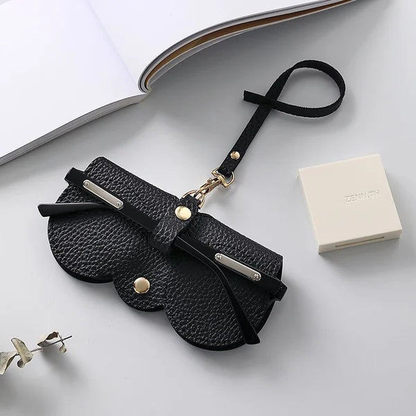 Elegantes Brillenetui aus Leder für Damen – Kompakte Sonnenbrillen Tasche mit Schlaufe & Schutz
