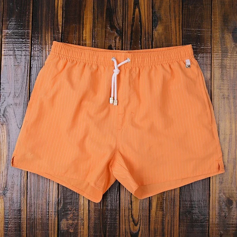 Gestreifte Badehose für Herren – Schnelltrocknende Swim Shorts im modernen Sommer Look